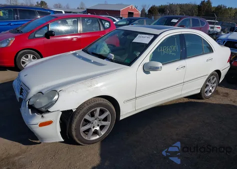 2007 Mercedes-Benz C 280 Luxury 4Matic z USA, uszkodzony, nr VIN WDBRF92H97F865732